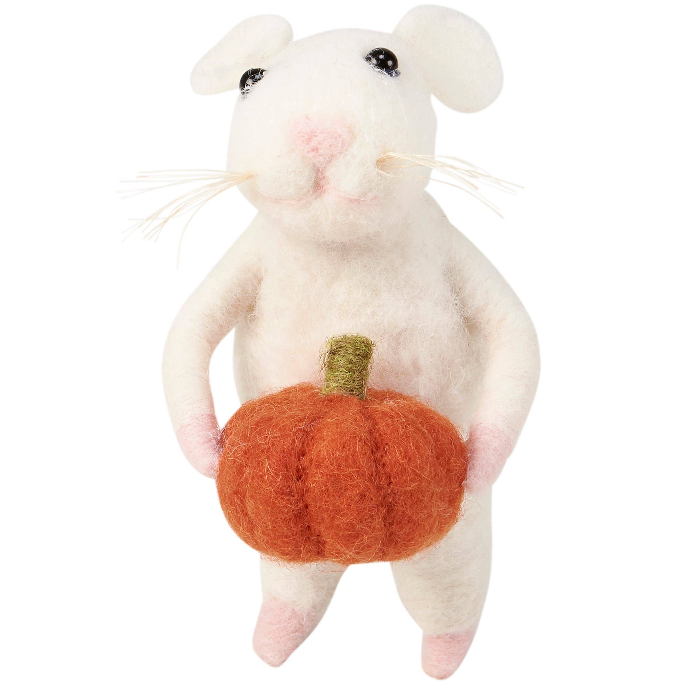 Mouse With Pumpkin Critter