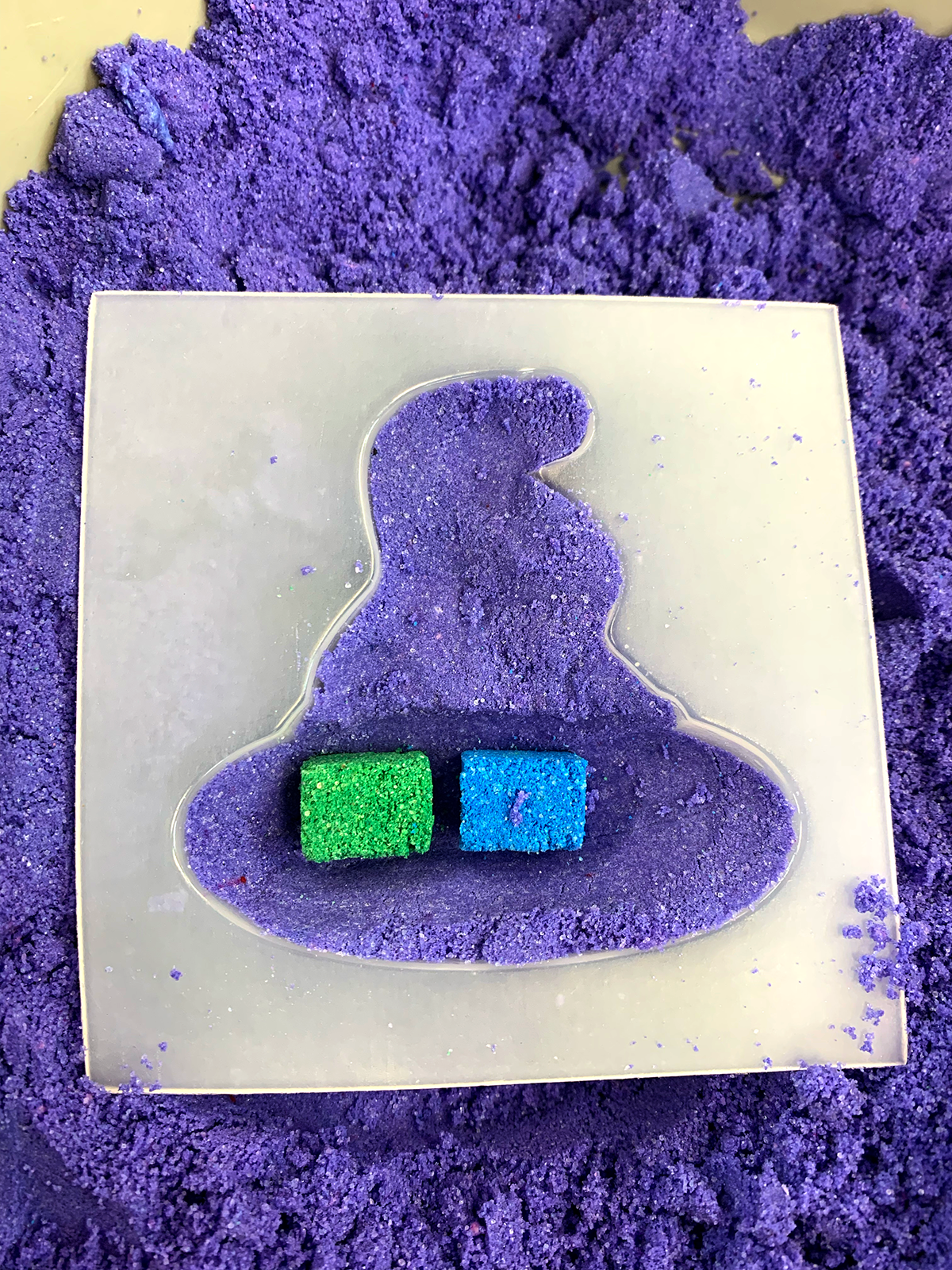 Color Changing Witches Hat Bath Bomb